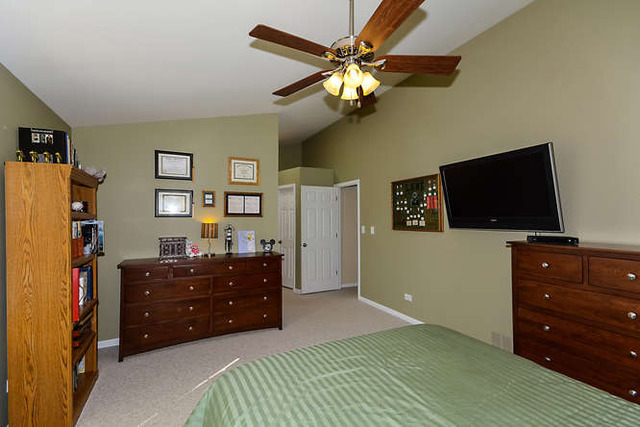 1311 Longacre Ln, Wheeling, IL 60090 photo 15