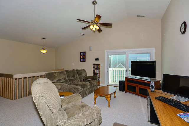 1311 Longacre Ln, Wheeling, IL 60090 photo 5
