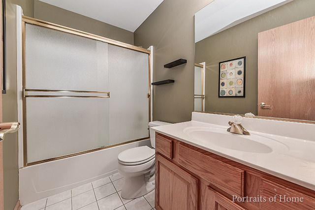 2270 Foxmoor Ln, Aurora, IL 60502 photo 11