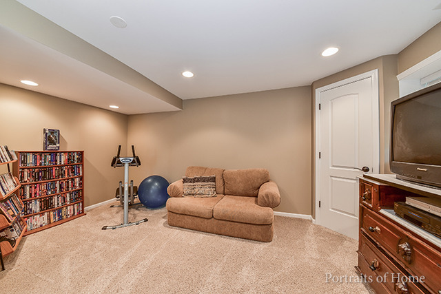 2270 Foxmoor Ln, Aurora, IL 60502 photo 12