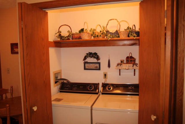 1023 W Perry St, Belvidere, IL 61008 photo 9