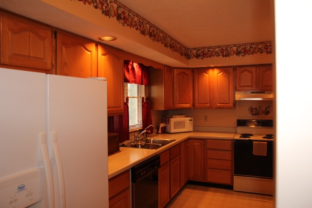 1023 W Perry St, Belvidere, IL 61008 photo 6
