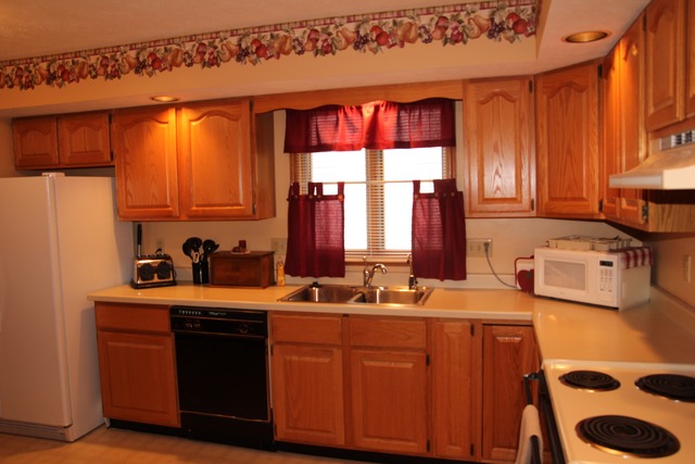 1023 W Perry St, Belvidere, IL 61008 photo 8