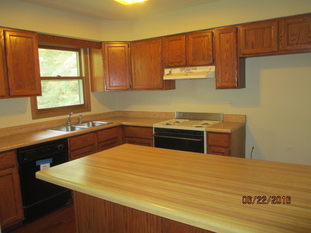 1912 Rogers Ave, Mchenry, IL 60050 photo 4
