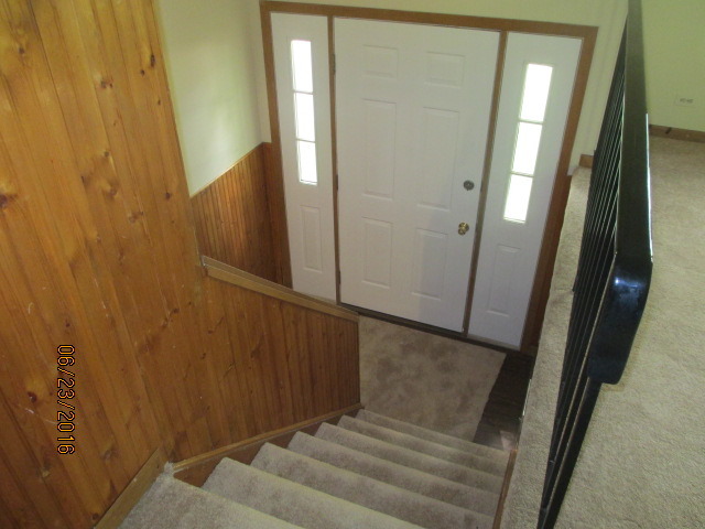 1912 Rogers Ave, Mchenry, IL 60050 photo 2
