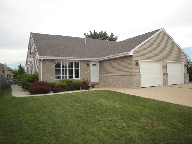 2640 E Girot Ln, Diamond, IL 60416 photo 1