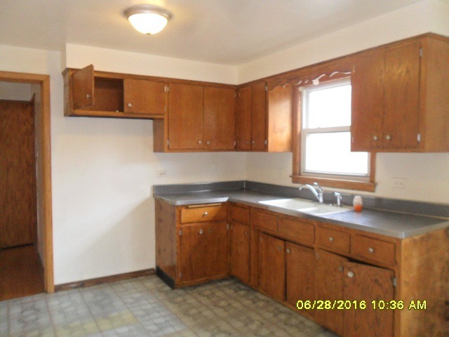 3536 W 83rd Pl, Chicago, IL 60652 photo 11