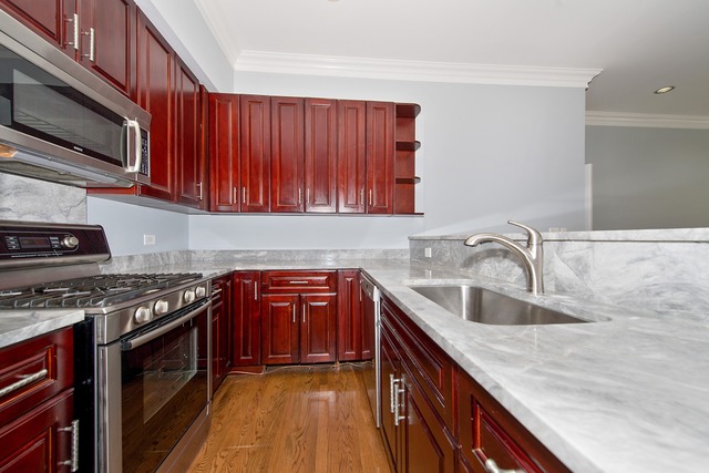 80 Elm St #4, Chicago, IL 60611 photo 4