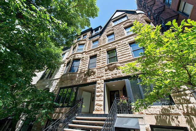 80 Elm St #4, Chicago, IL 60611 photo 1
