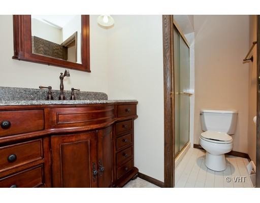 7731 Eleanor Pl, Willowbrook, IL 60527 photo 11