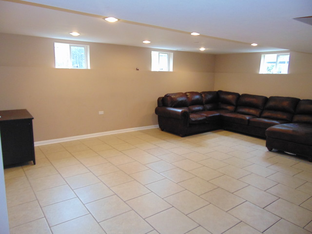 7731 Eleanor Pl, Willowbrook, IL 60527 photo 16