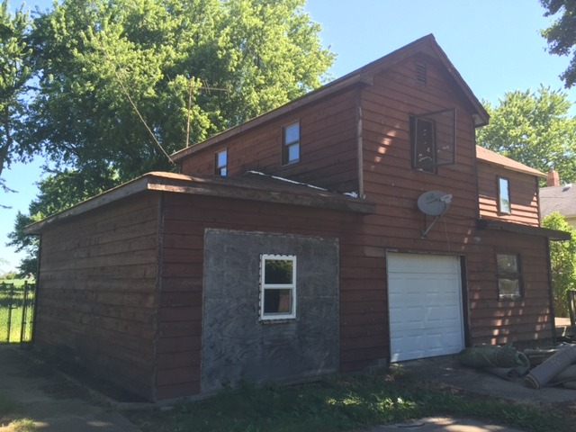 115 E Hardanger Gate, Lee, IL 60530 photo 2