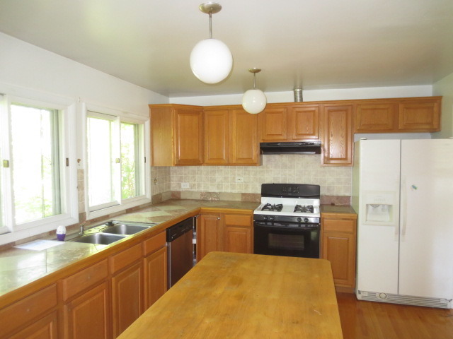 1460 Ashley Rd, Hoffman Estates, IL 60169 photo 7