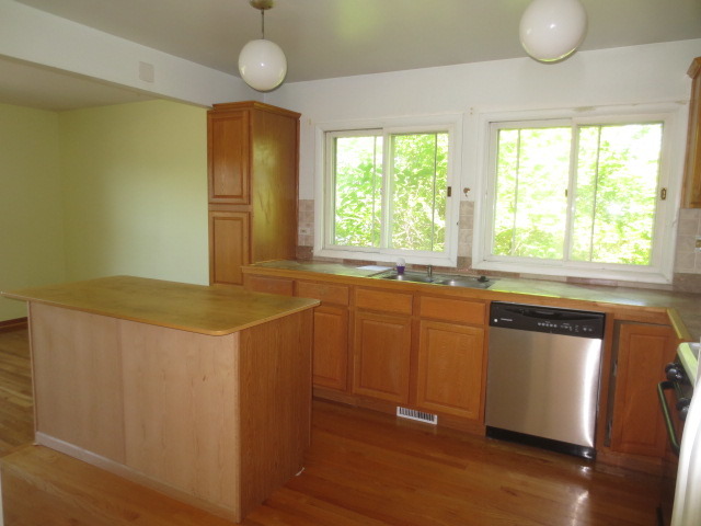 1460 Ashley Rd, Hoffman Estates, IL 60169 photo 8