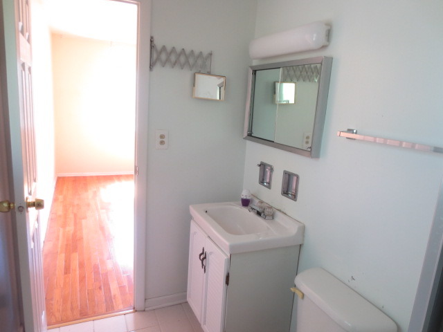 1460 Ashley Rd, Hoffman Estates, IL 60169 photo 10