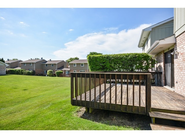 871 Queenswood Ct, Wheaton, IL 60189 photo 14