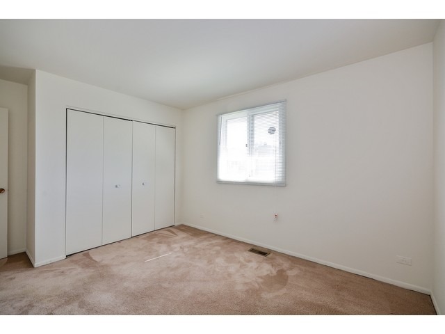 871 Queenswood Ct, Wheaton, IL 60189 photo 11