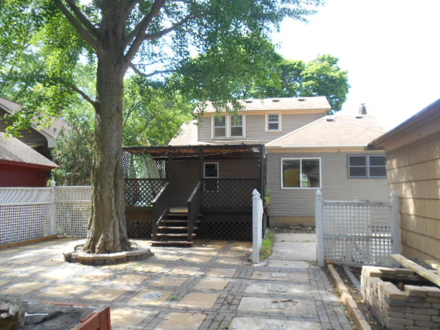 450 Oak St, Elgin, IL 60123 photo 5