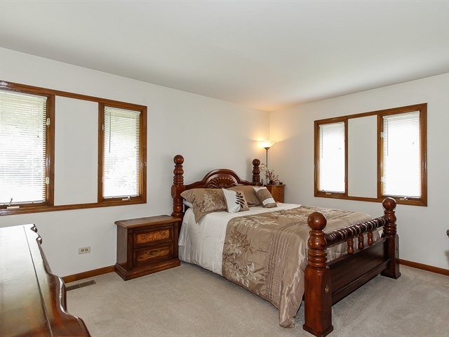 1815 Kevin Ave, Elgin, IL 60123 photo 11