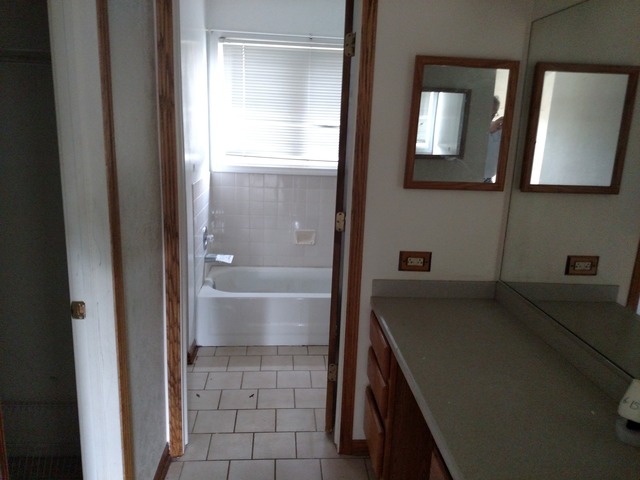 727 Cimarron Dr, Cary, IL 60013 photo 12