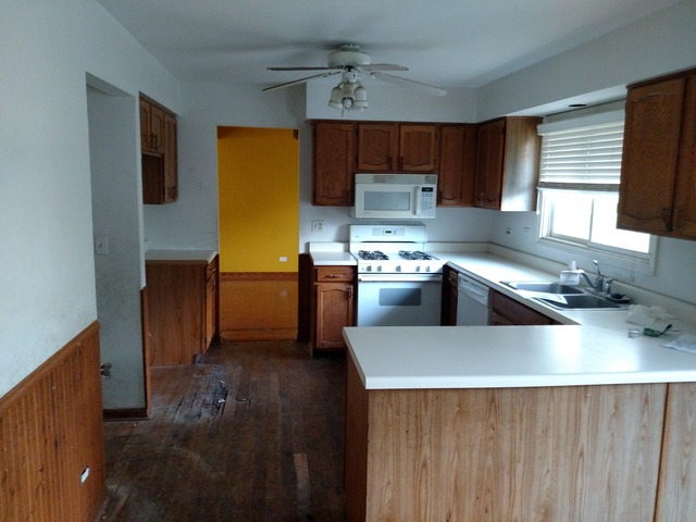 727 Cimarron Dr, Cary, IL 60013 photo 2