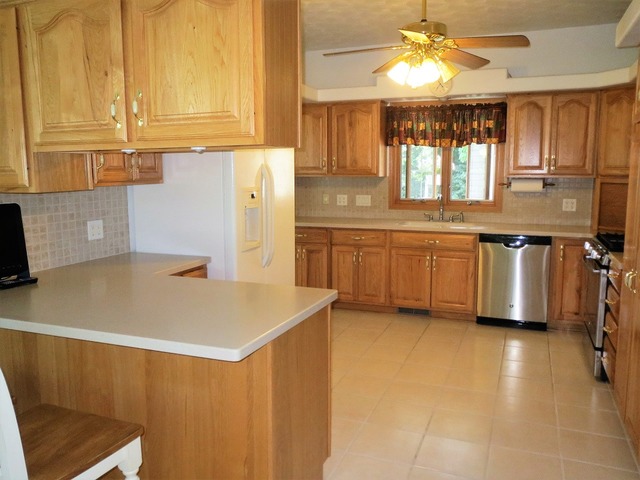 1256 Trail Dr, Dixon, IL 61021 photo 3