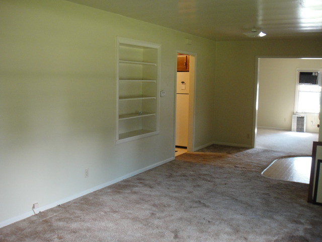 709 E Franklin St, Paxton, IL 60957 photo 8
