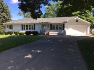 709 E Franklin St, Paxton, IL 60957 photo 3