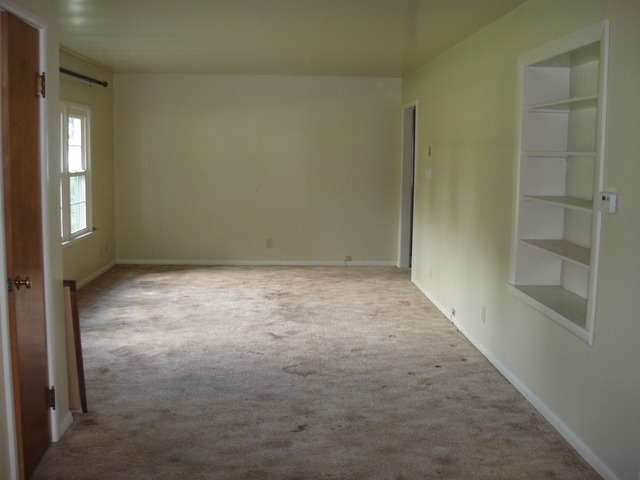 709 E Franklin St, Paxton, IL 60957 photo 6