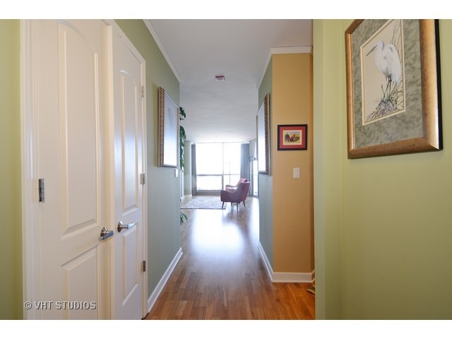 420 E Waterside Dr #613, Chicago, IL 60601 photo 9