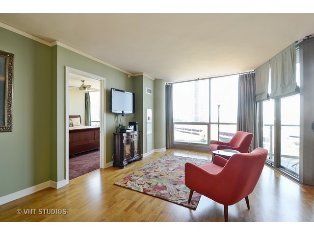 420 E Waterside Dr #613, Chicago, IL 60601 photo 2