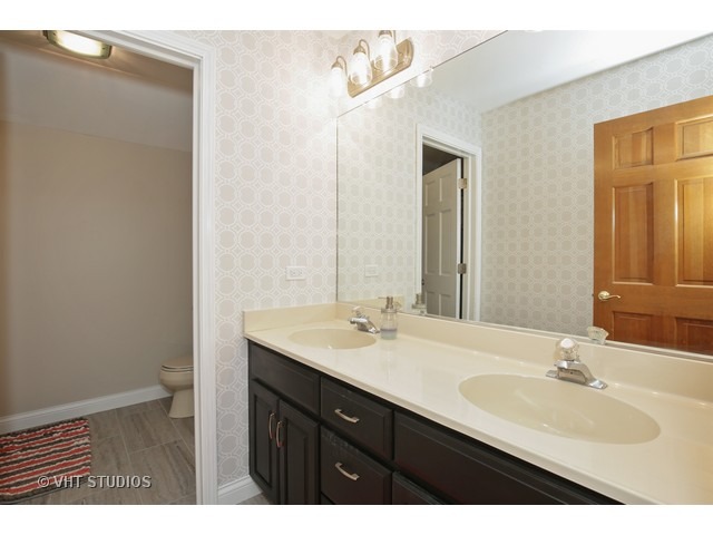 665 Spruce Tree Dr, Cary, IL 60013 photo 22