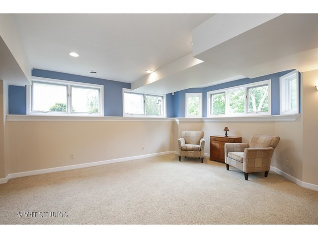 665 Spruce Tree Dr, Cary, IL 60013 photo 11