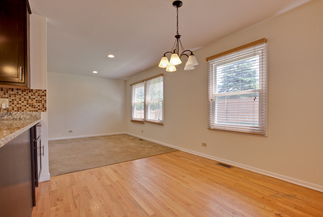 3789 N Alder Dr, Hoffman Estates, IL 60192 photo 9