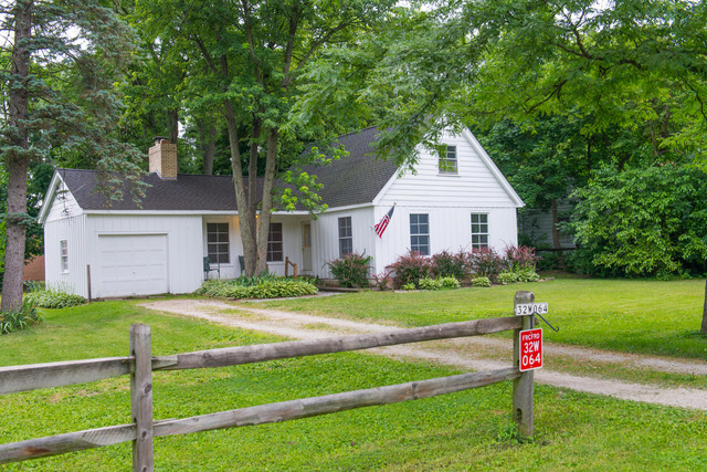 32 W064 Army Trail Rd, Wayne, IL 60184 photo 1