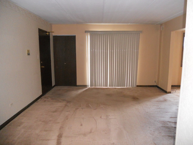 5402 Chateau Dr #3, Rolling Meadows, IL 60008 photo 3