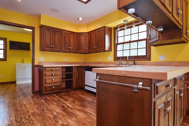 38 W445 Arrowmaker Pass, Elgin, IL 60124 photo 2
