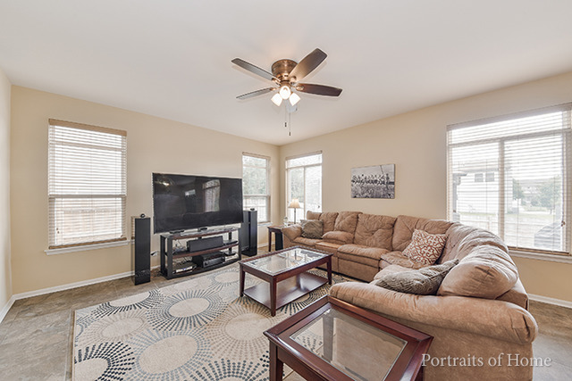 2714 Stonebridge Dr, Plainfield, IL 60586 photo 9
