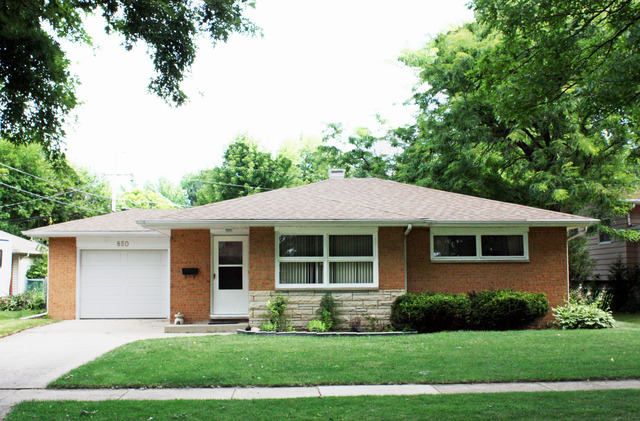 850 Ford Ave, Elgin, IL 60120 photo 1