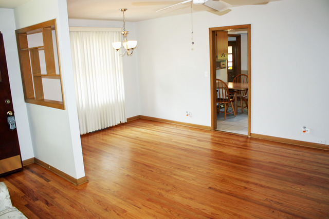 850 Ford Ave, Elgin, IL 60120 photo 2
