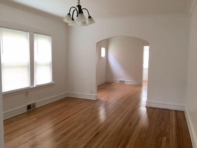 616 Elgin Ave, Forest Park, IL 60130 photo 4