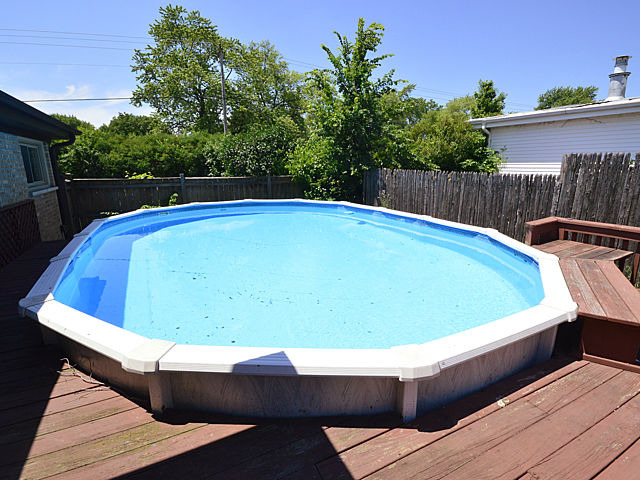 245 Washington Rd, Glenview, IL 60025 photo 2