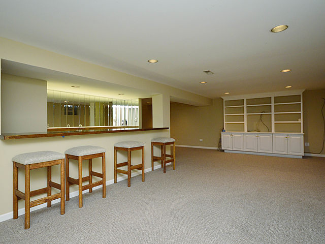 245 Washington Rd, Glenview, IL 60025 photo 11