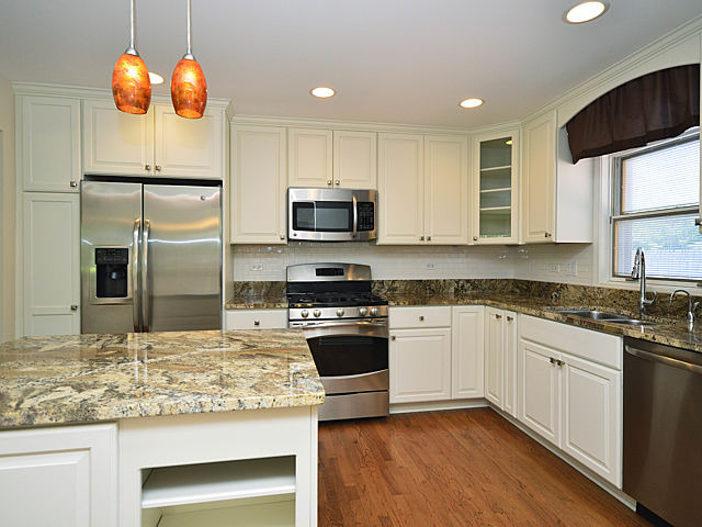 245 Washington Rd, Glenview, IL 60025 photo 5