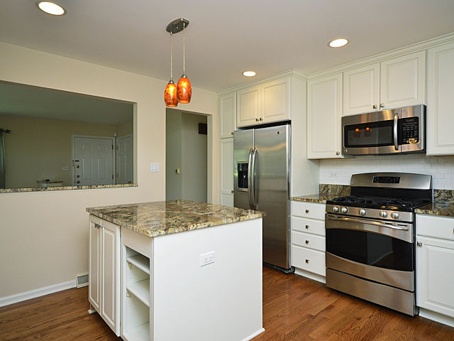 245 Washington Rd, Glenview, IL 60025 photo 7