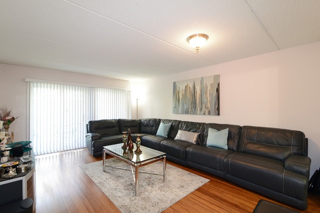 7031 W Touhy Ave #307, Niles, IL 60714 photo 2