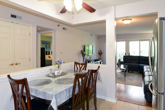 7031 W Touhy Ave #307, Niles, IL 60714 photo 5