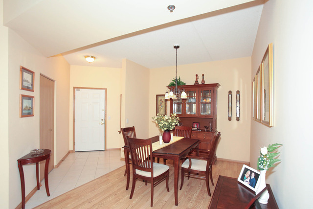 3135 Town Square Dr #107, Rolling Meadows, IL 60008 photo 6