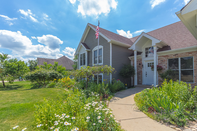 14622 S Naperville Rd, Plainfield, IL 60544 photo 2