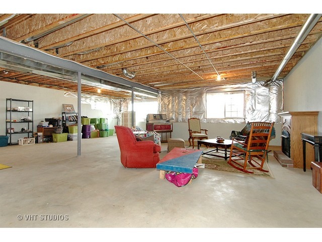 1004 Riviera Dr, Elgin, IL 60124 photo 16